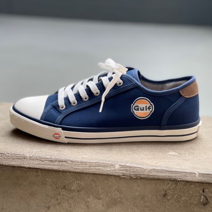 Men's Gulf Low-Top Canvas Sneakers in Navy